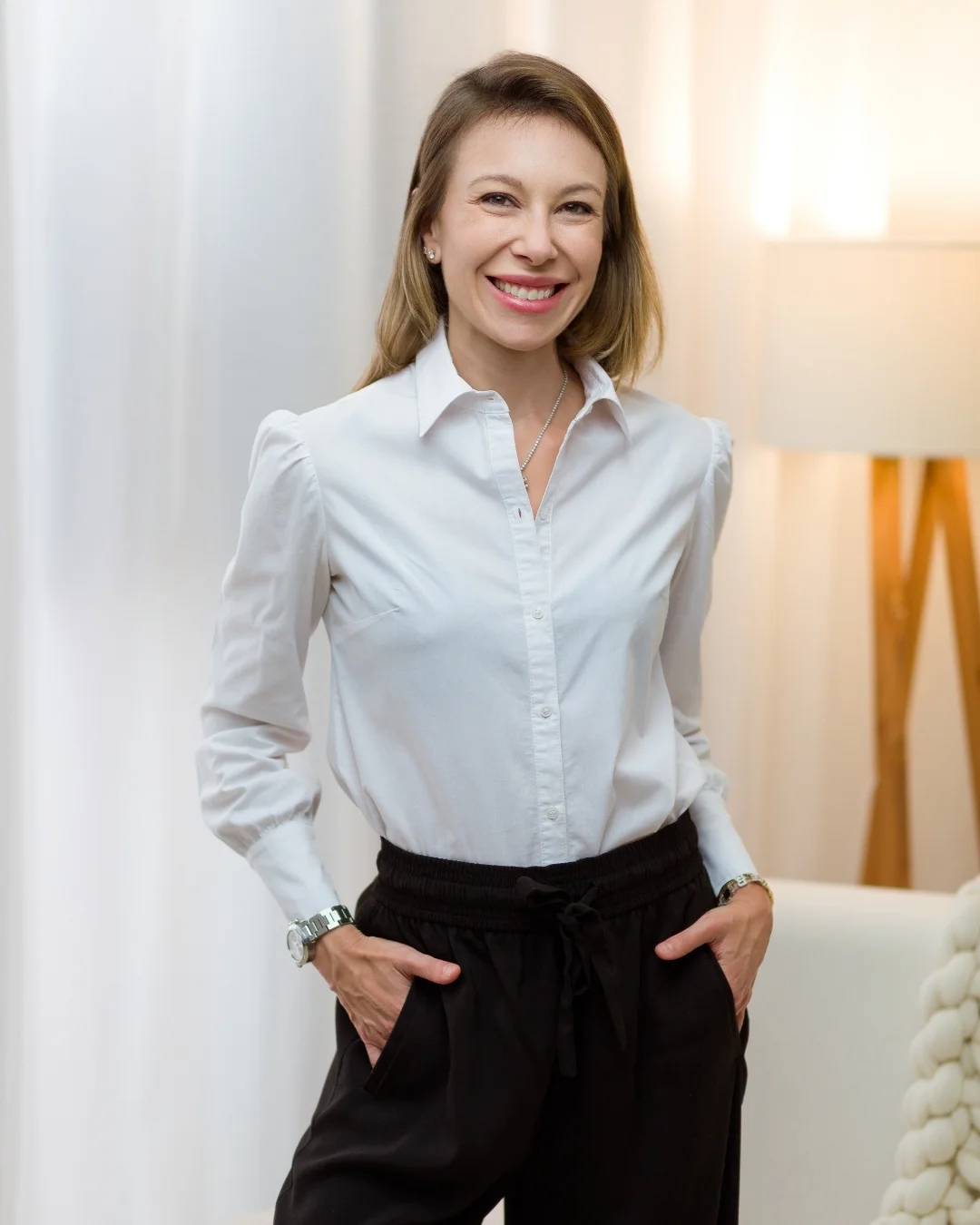 Dra. Flávia Bonato em seu consultório em Palmas/TO
